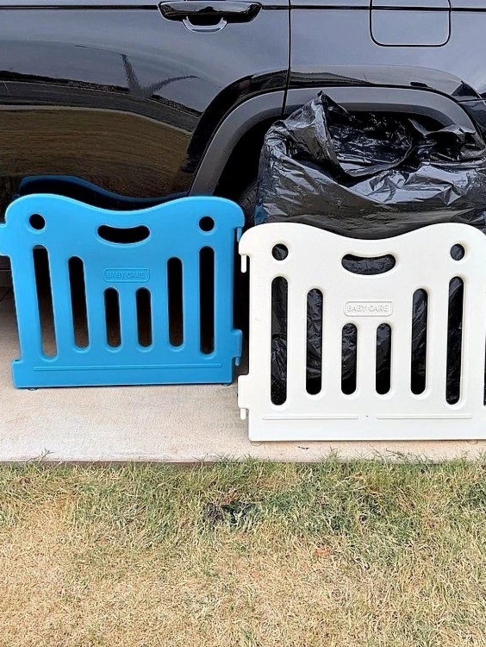 Baby care play pen White & Blue